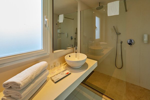 Bathroom BQ Alcudia Sun Village 3* Playa de Muro