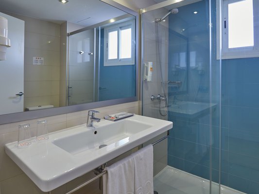 Bathroom BQ Delfín Azul Hotel Puerto de Alcudia