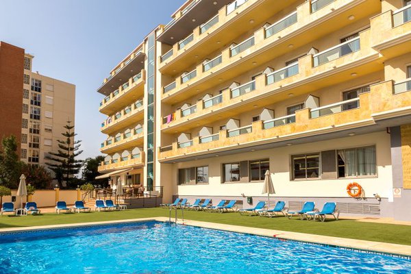 Swimming pool BQ Andalucía Beach Hotel Málaga - Torre del mar