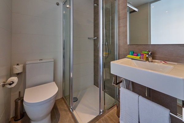 Bathroom BQ Amfora Beach 4*-Adults only Playa de Palma