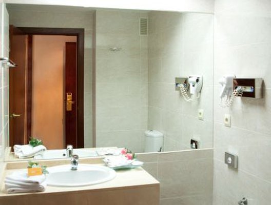 Bathroom BQ Andalucía Beach Hotel Málaga - Torre del mar