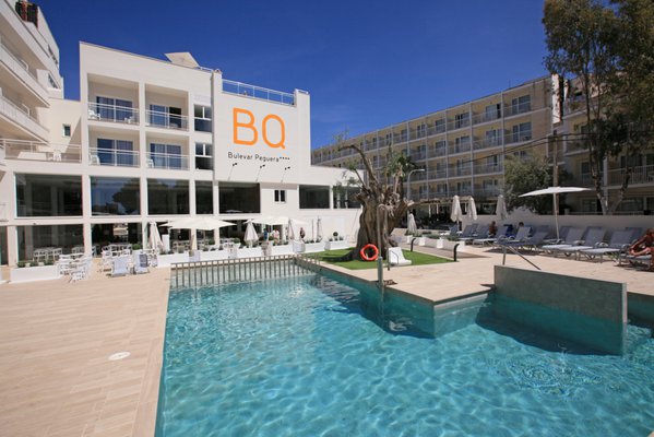 Outdoor swimming pool BQ Bulevar Peguera 4*-  Only Adults Paguera