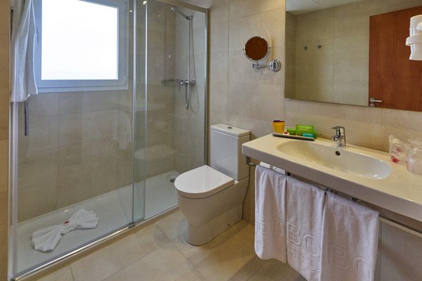 Bathroom BQ Can Picafort Hotel