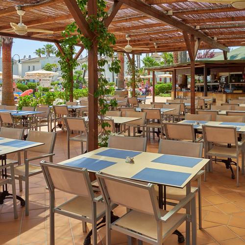 POOL BAR BQ Alcudia Sun Village 3* Playa de Muro POOL BAR BQ Alcudia Sun Village 3* Playa de Muro