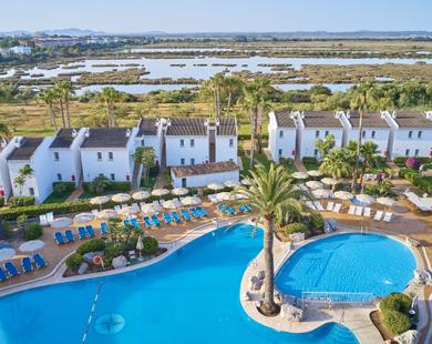 LOUNGE BAR BQ Alcudia Sun Village 3* Playa de Muro LOUNGE BAR BQ Alcudia Sun Village 3* Playa de Muro