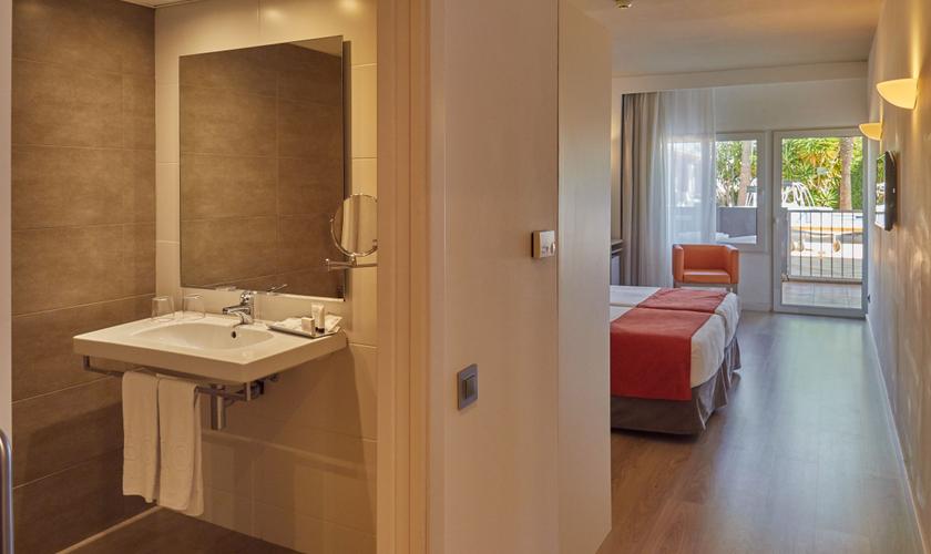 Double twin room BQ Augusta 4* Palma de Mallorca Double twin room BQ Augusta 4* Palma de Mallorca
