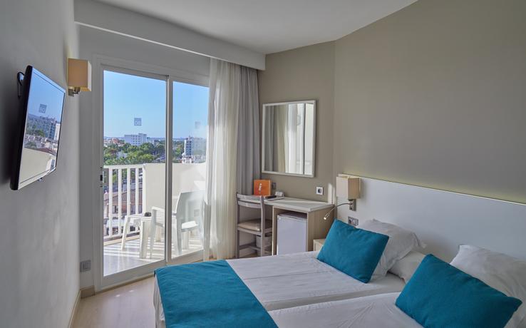 Double pool view room BQ Delfín Azul 4* Puerto de Alcudia Double pool view room BQ Delfín Azul 4* Puerto de Alcudia