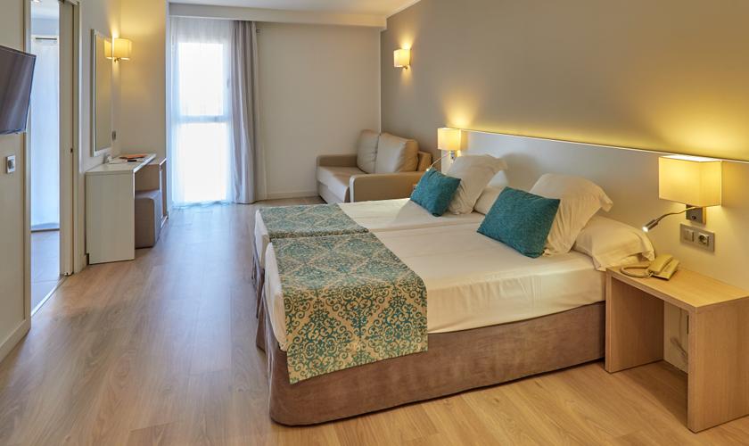 Doppelzimmer ohne balkon BQ Delfín Azul 4* Puerto de Alcudia Doppelzimmer ohne balkon BQ Delfín Azul 4* Puerto de Alcudia