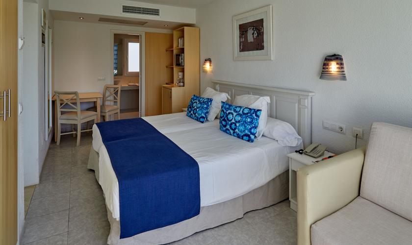 Doppelzimmer BQ Alcudia Sun Village 3* Playa de Muro Doppelzimmer BQ Alcudia Sun Village 3* Playa de Muro
