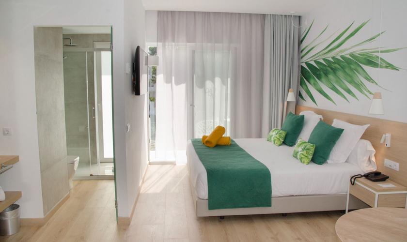 Junior suite vista piscina BQ Paguera Boutique Hotel 4*- Sólo adultos Junior suite vista piscina BQ Paguera Boutique Hotel 4*- Sólo adultos